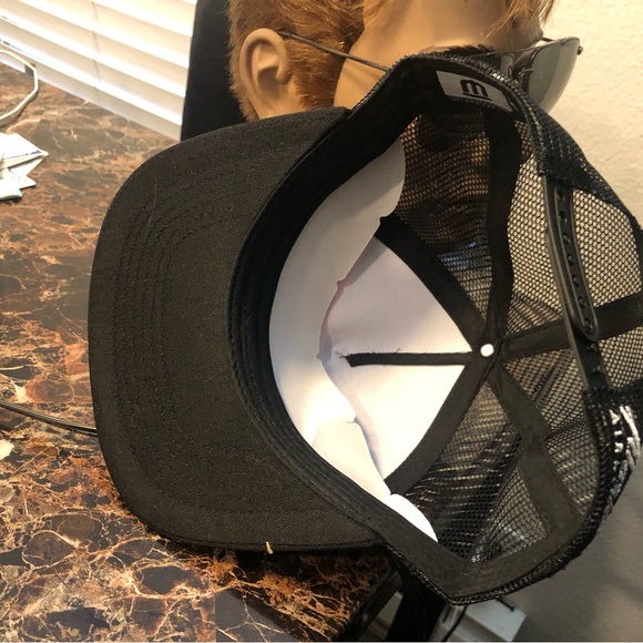 Melonwear Seattle Mariners 'Alaska Airline" Black Rainbow Snap Back Ball Cap - Picture 10 of 12